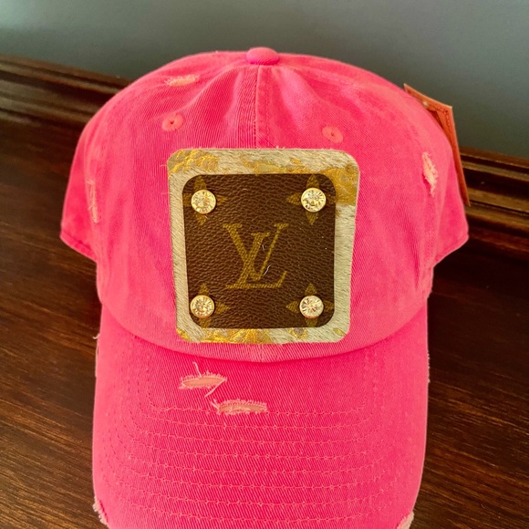 Neon Pink Distressed Hat with Luxury Brand Patch - Picture 5 of 6